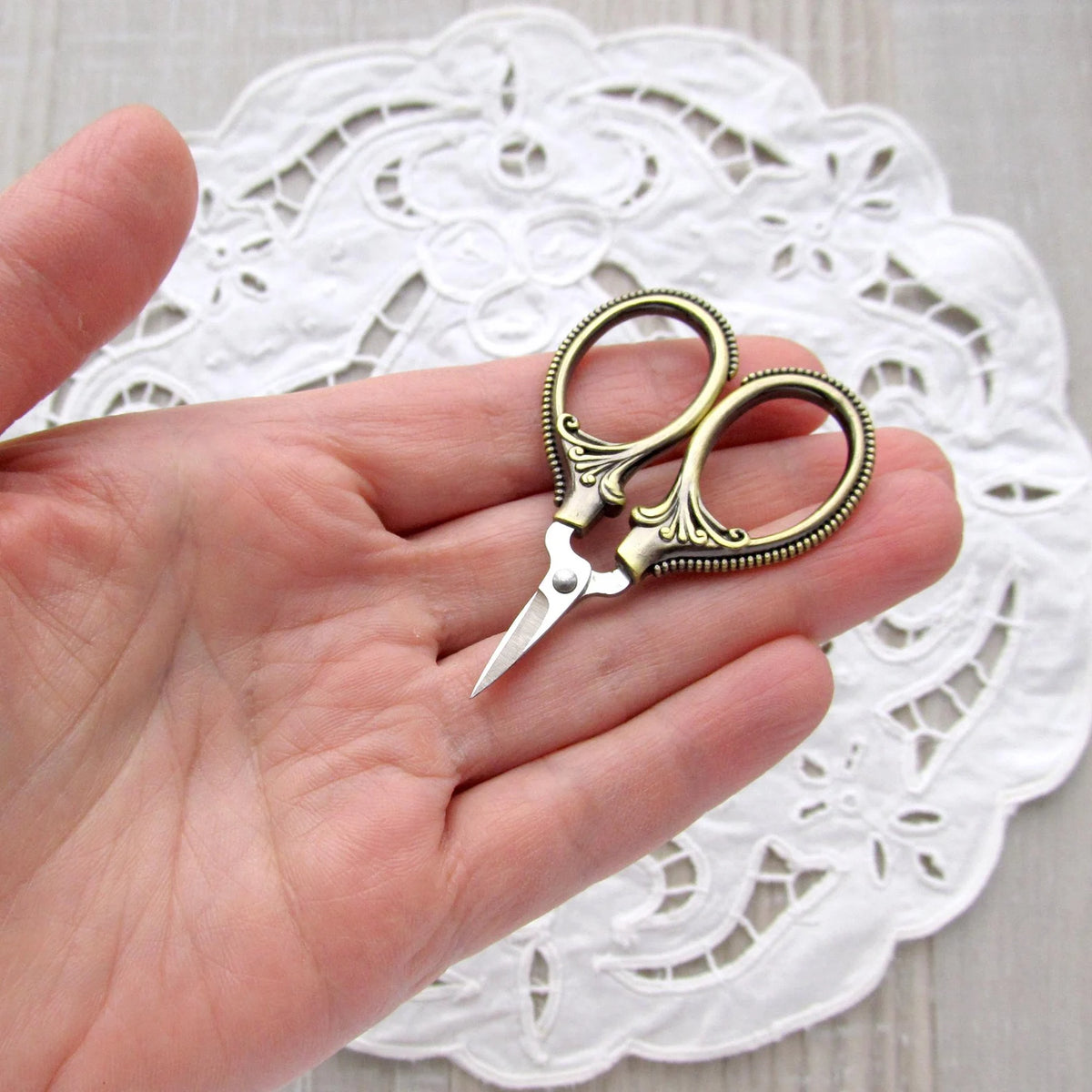 Vintage stainless steel multi-function scissors – Everyday elegance